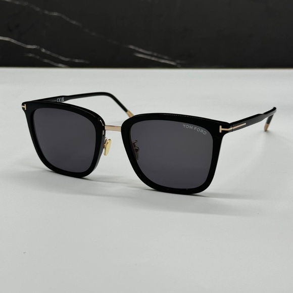 NEW TOM FORD TF949/D 01A UNISEX SUNGLASSES TOM FORD FT0949/D/S - Picture 2 of 11